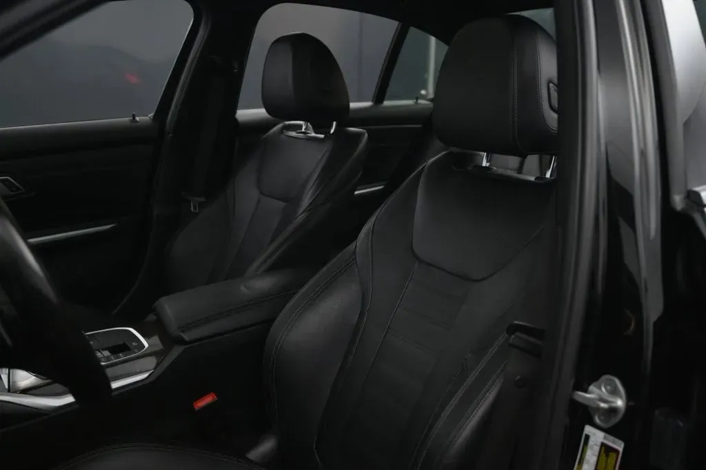 BMW 3 Series photo 43