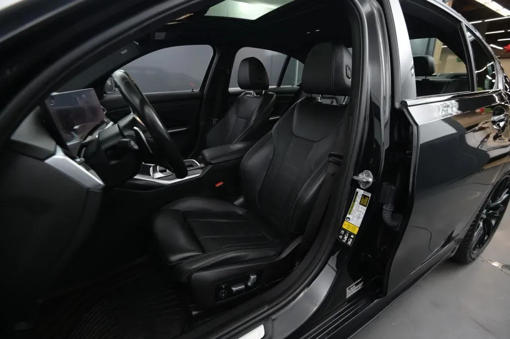 BMW 3 Series photo 42