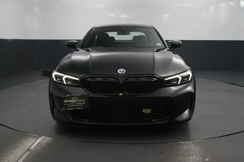 BMW 3 Series photo 8