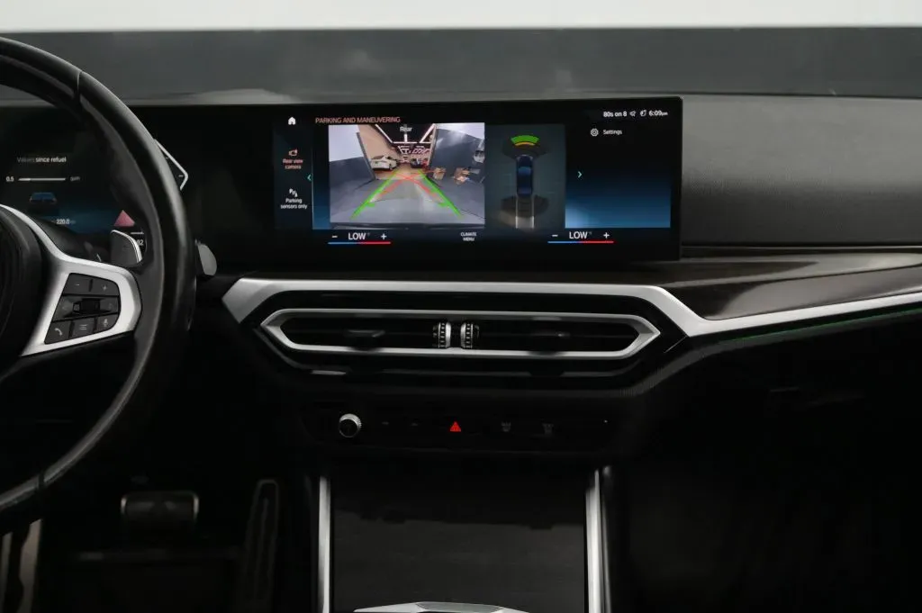 BMW 3 Series photo 34