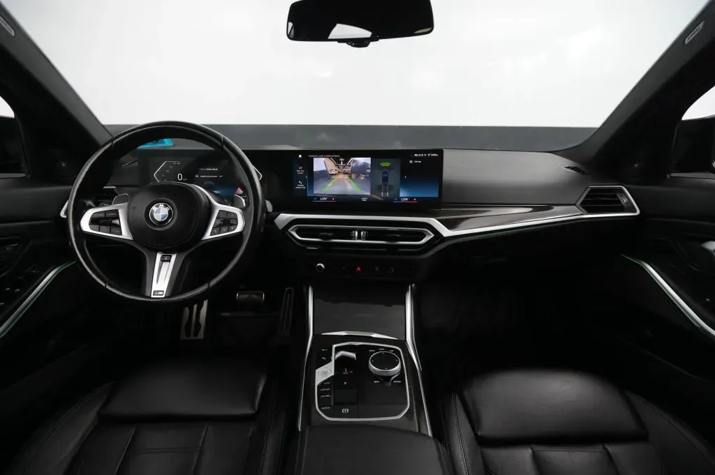 BMW 3 Series photo 33