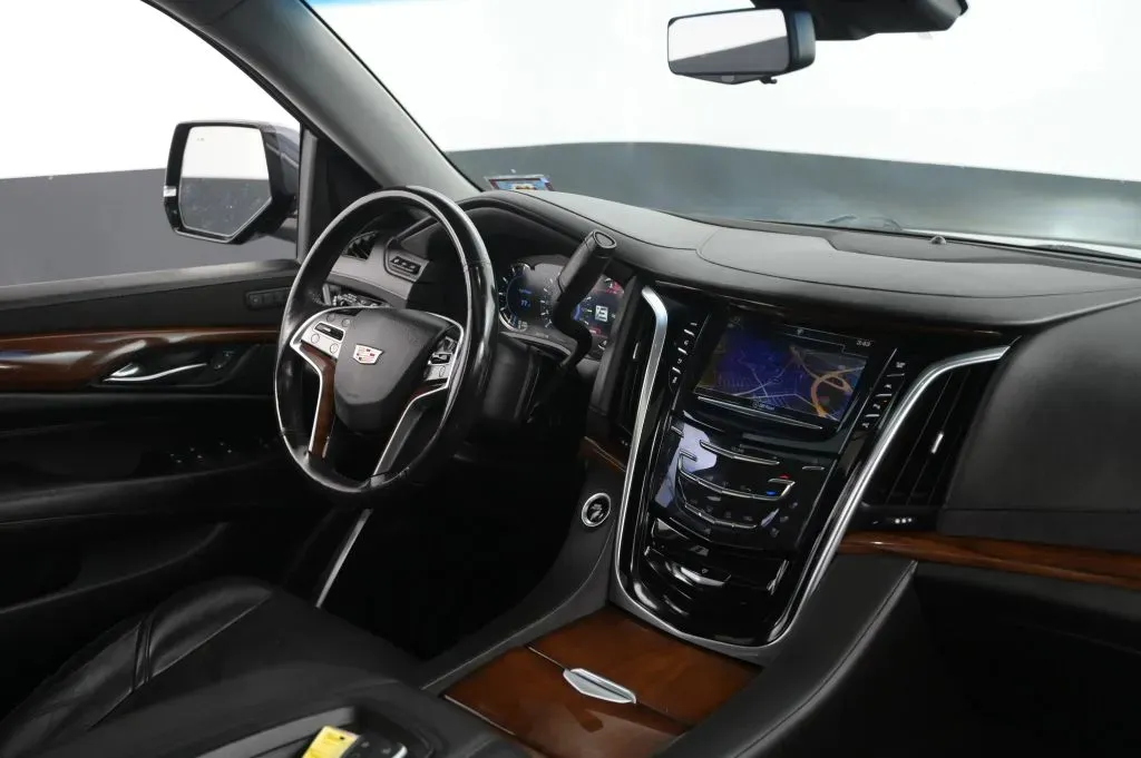 Cadillac Escalade photo 48