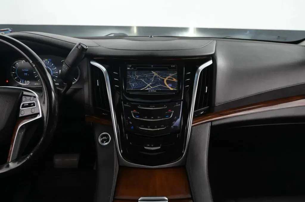 Cadillac Escalade photo 28