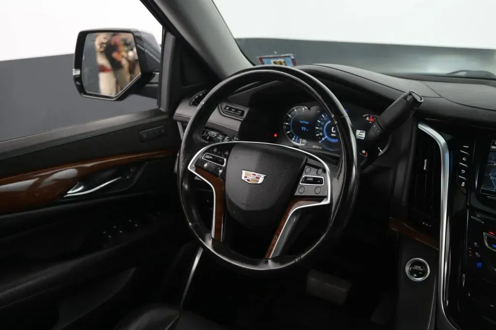 Cadillac Escalade photo 31