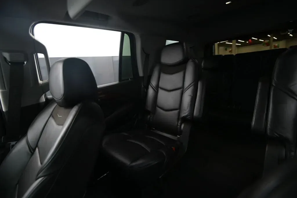 Cadillac Escalade photo 39