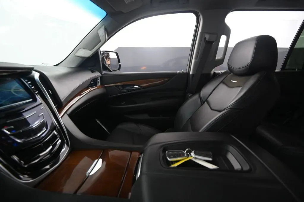 Cadillac Escalade photo 24
