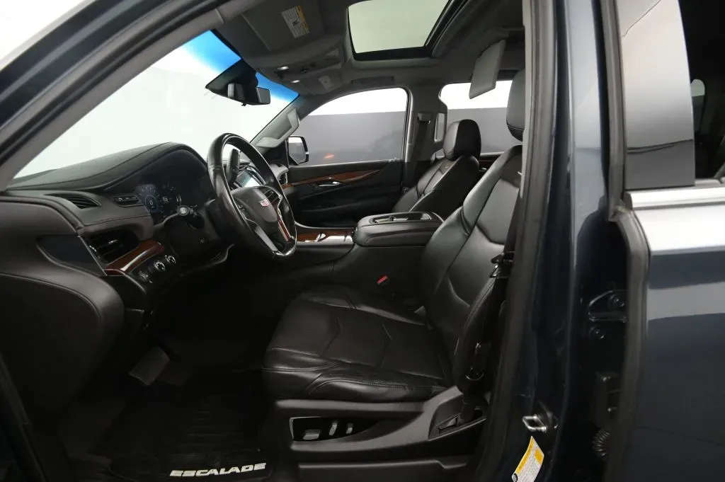 Cadillac Escalade photo 35