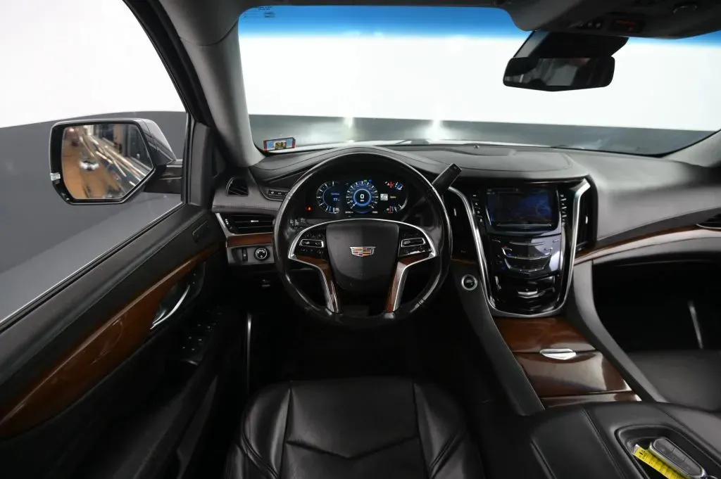 Cadillac Escalade photo 32