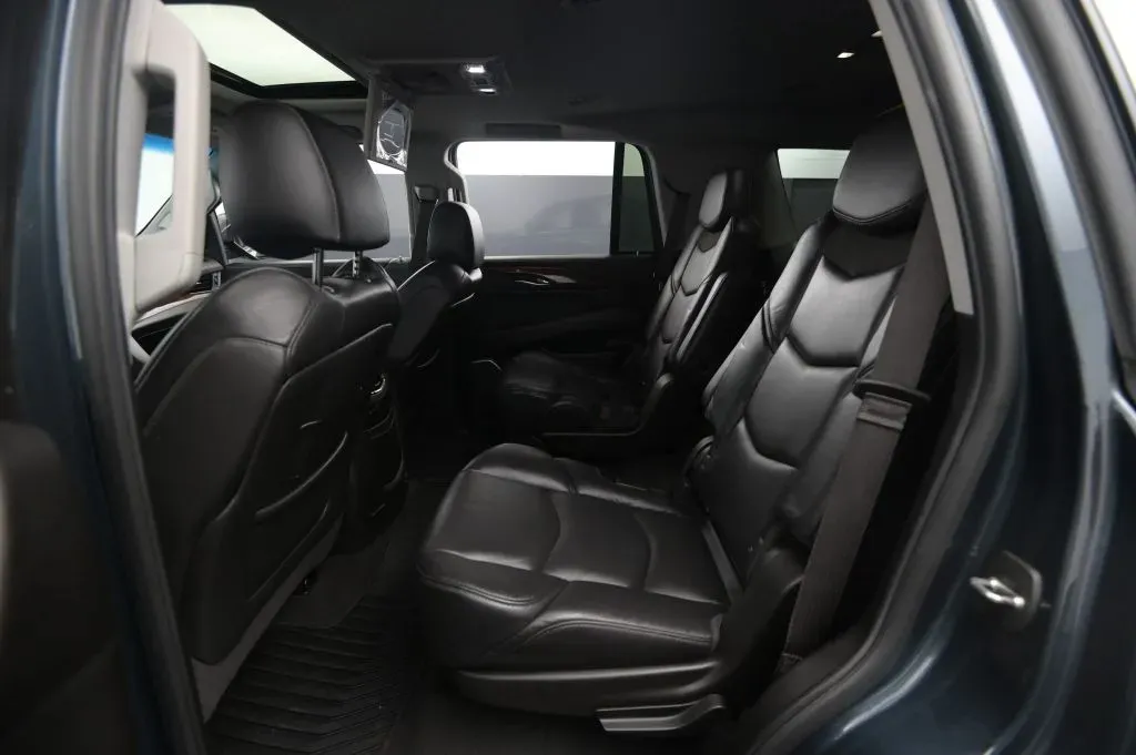 Cadillac Escalade photo 40