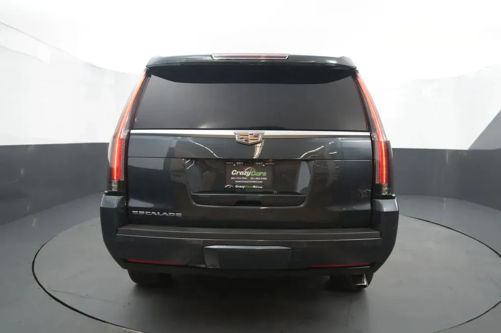 Cadillac Escalade photo 4