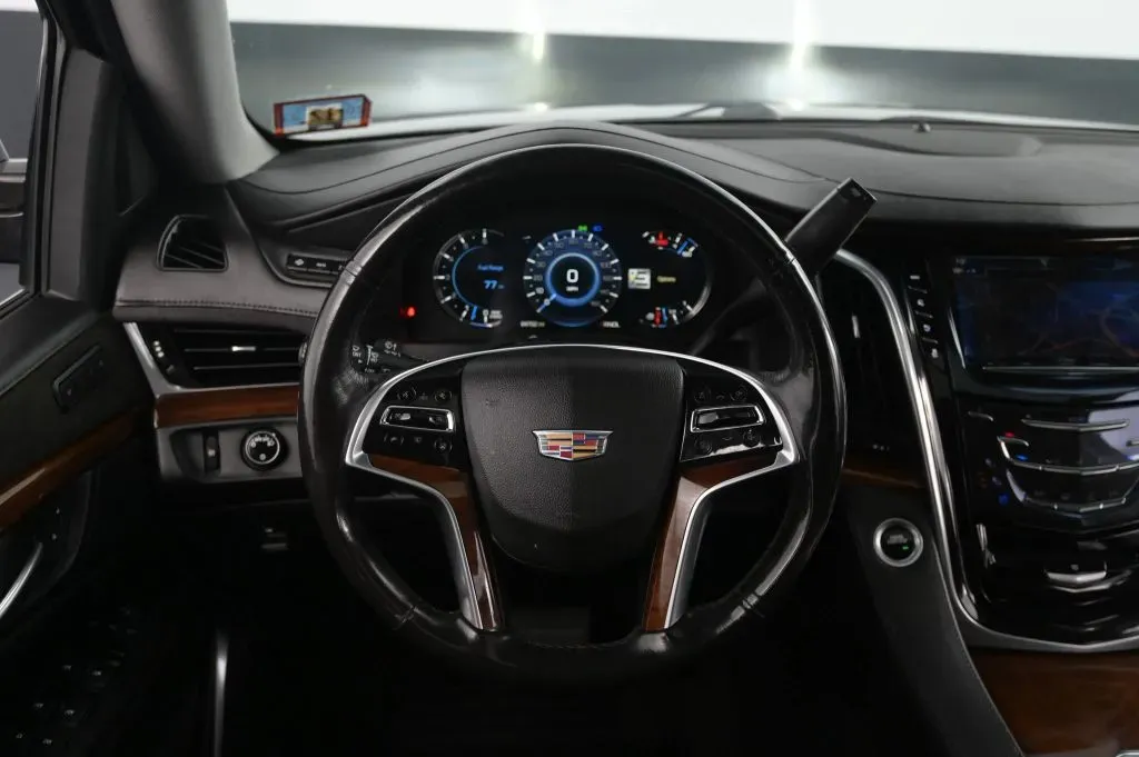 Cadillac Escalade photo 33