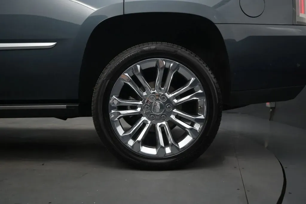 Cadillac Escalade photo 14