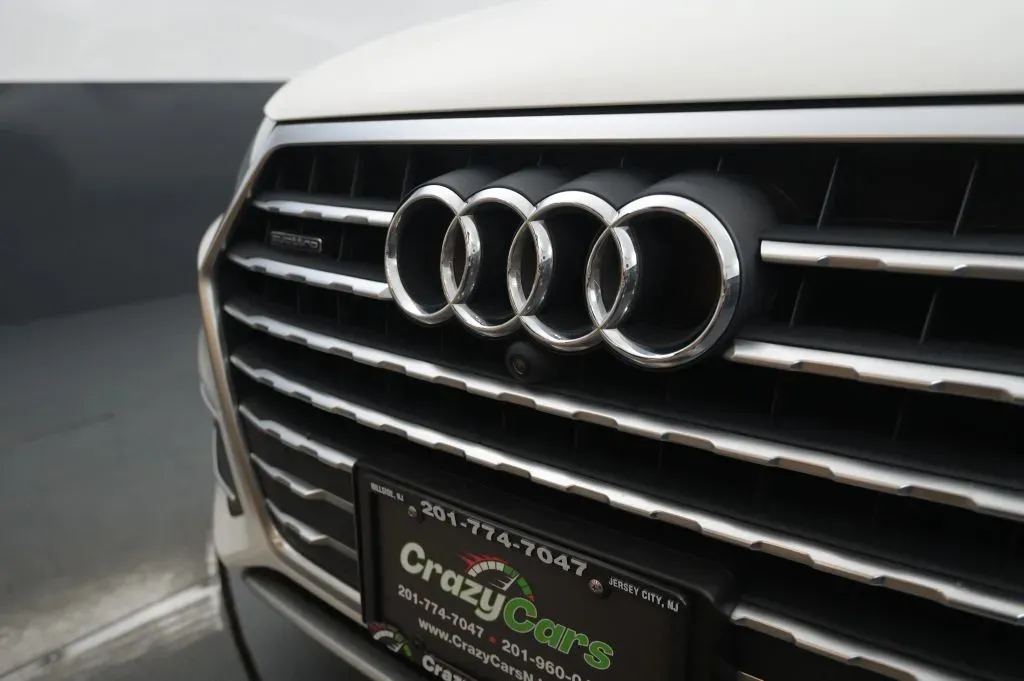Audi Q7 photo 9