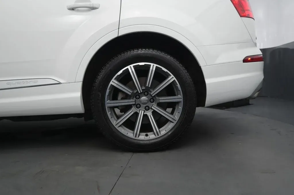 Audi Q7 photo 14