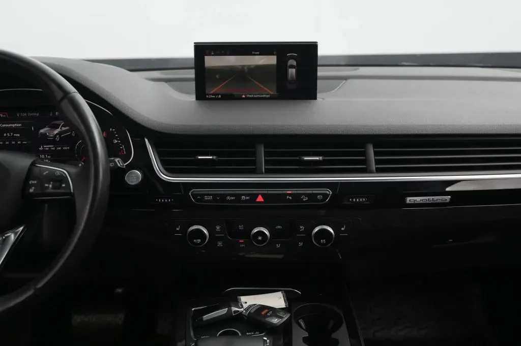 Audi Q7 photo 33