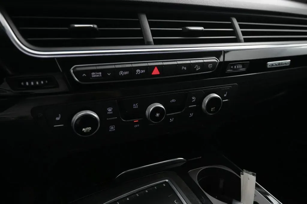 Audi Q7 photo 24