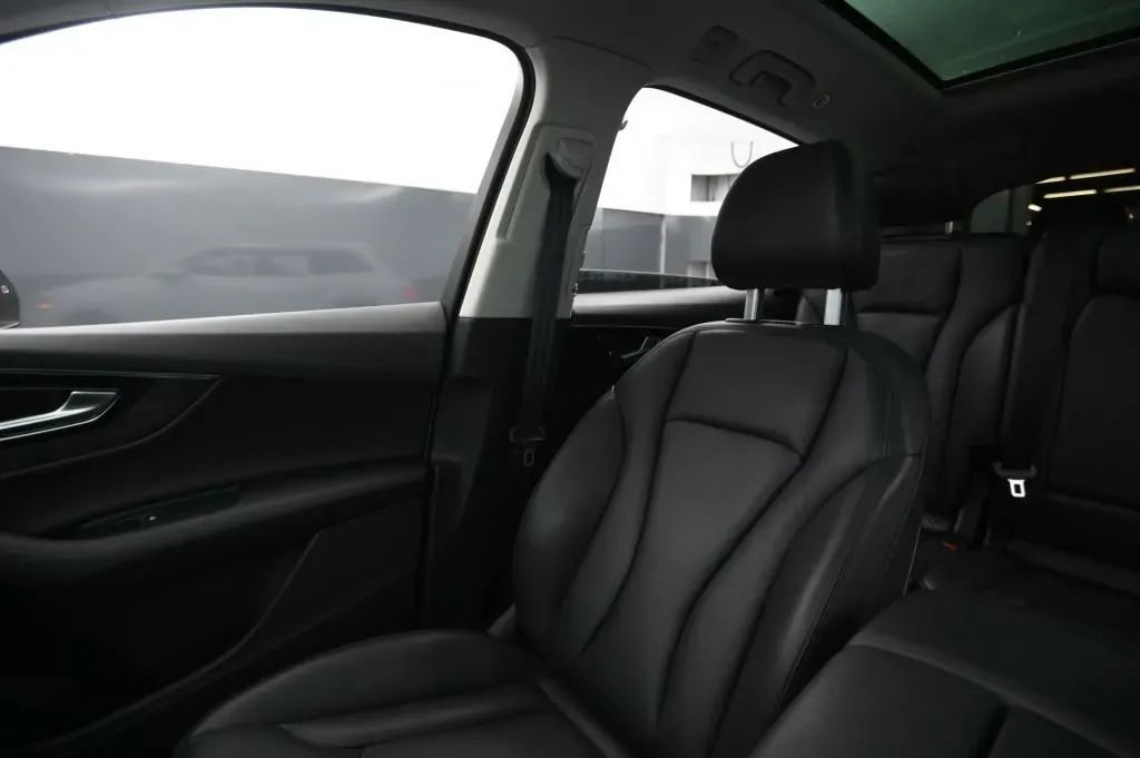 Audi Q7 photo 28