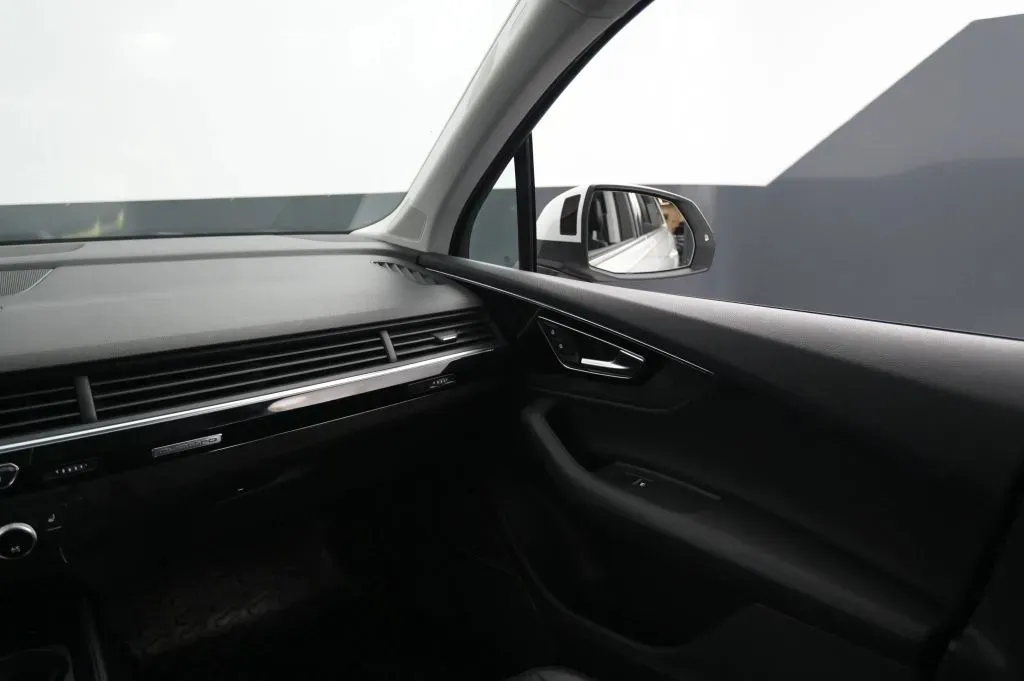 Audi Q7 photo 35
