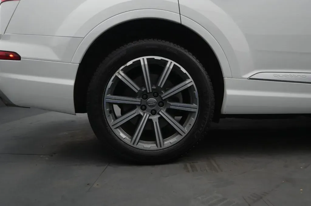 Audi Q7 photo 17