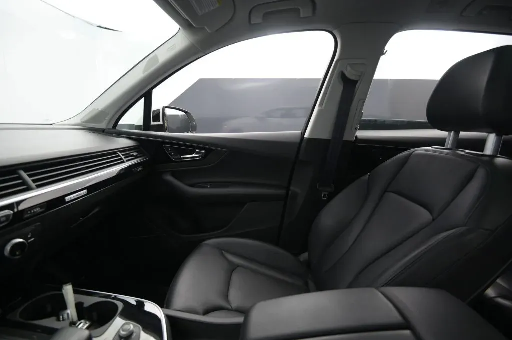 Audi Q7 photo 27