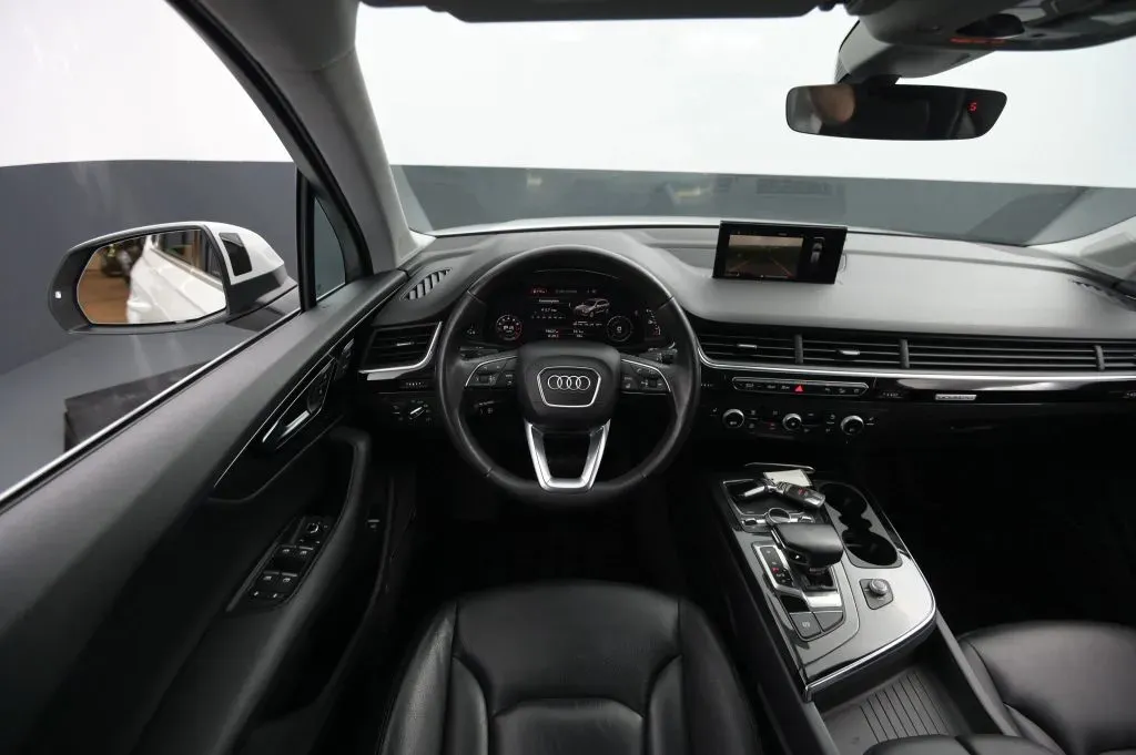 Audi Q7 photo 36