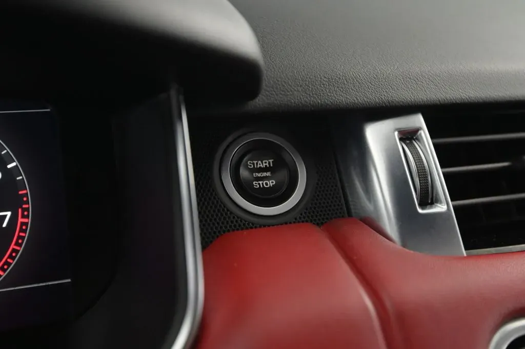 Land Rover Range Rover Sport photo 28