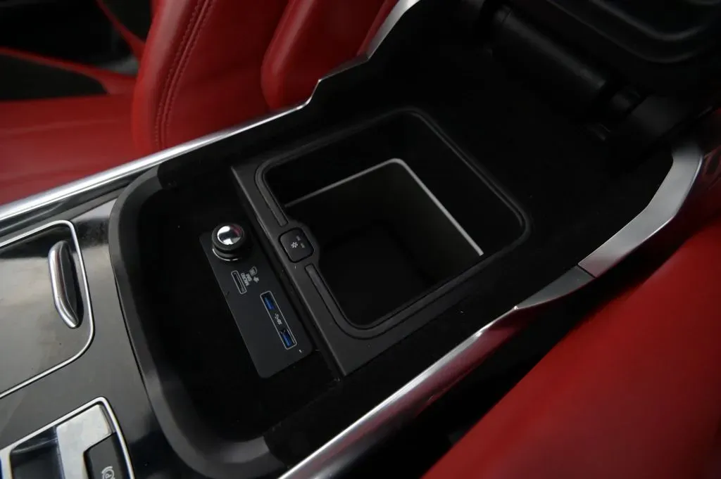 Land Rover Range Rover Sport photo 33