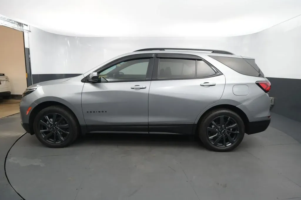Chevrolet Equinox photo 2
