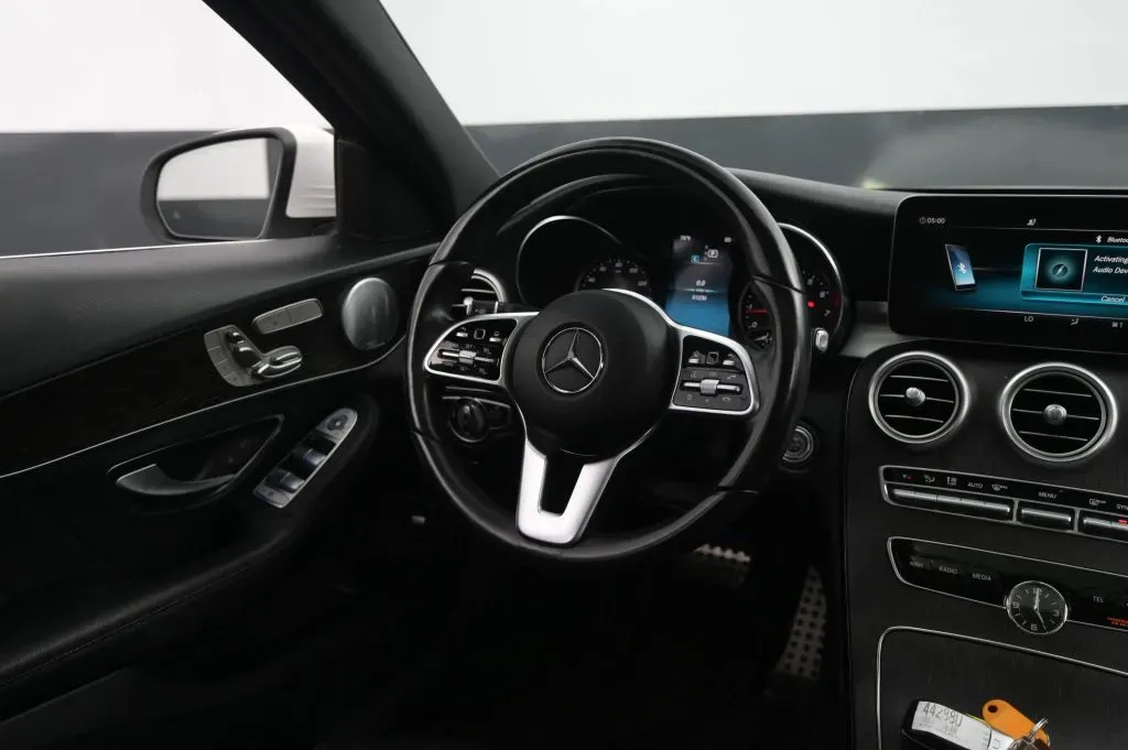 Mercedes-Benz C-Class photo 35