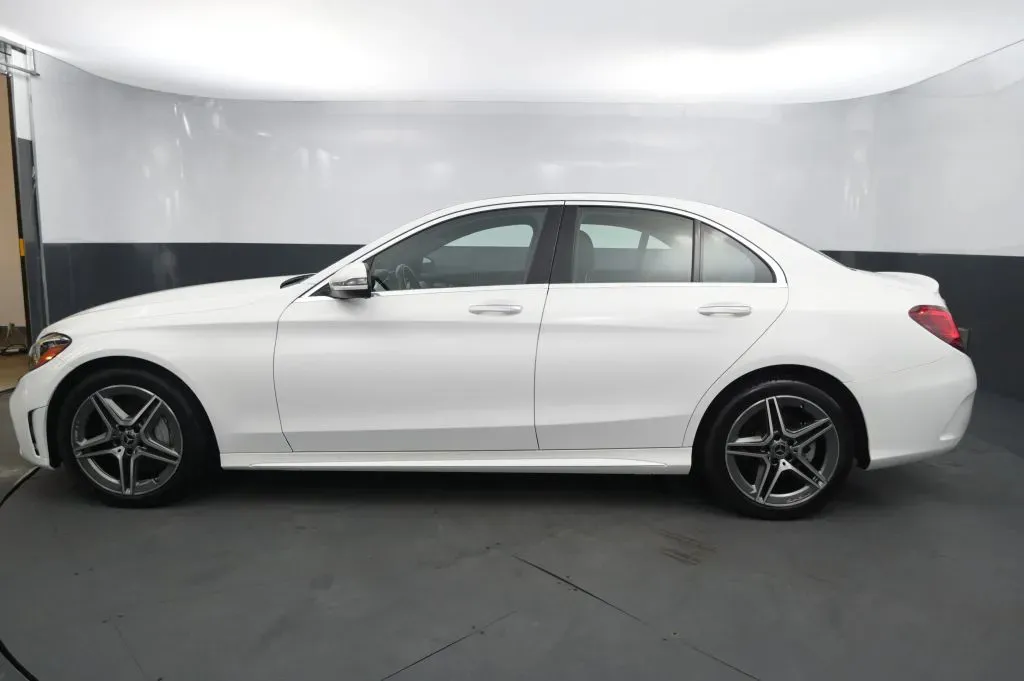 Mercedes-Benz C-Class photo 2