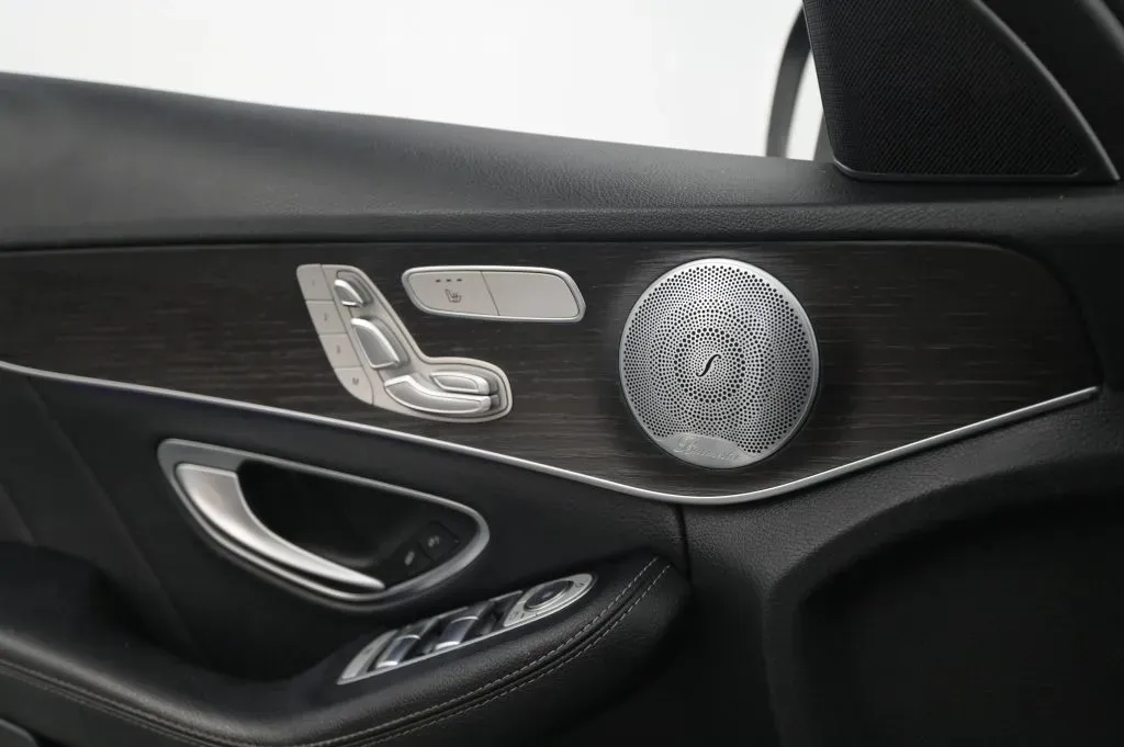 Mercedes-Benz C-Class photo 31