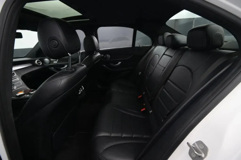 Mercedes-Benz C-Class photo 44