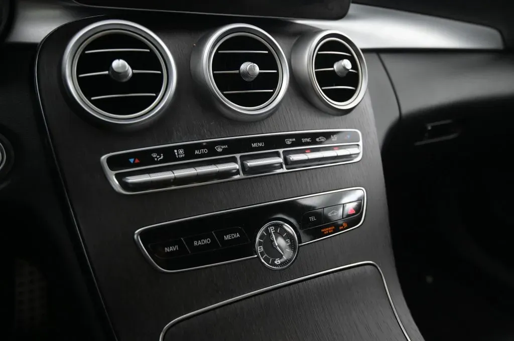 Mercedes-Benz C-Class photo 27