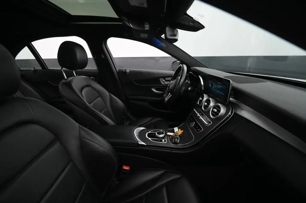 Mercedes-Benz C-Class photo 48
