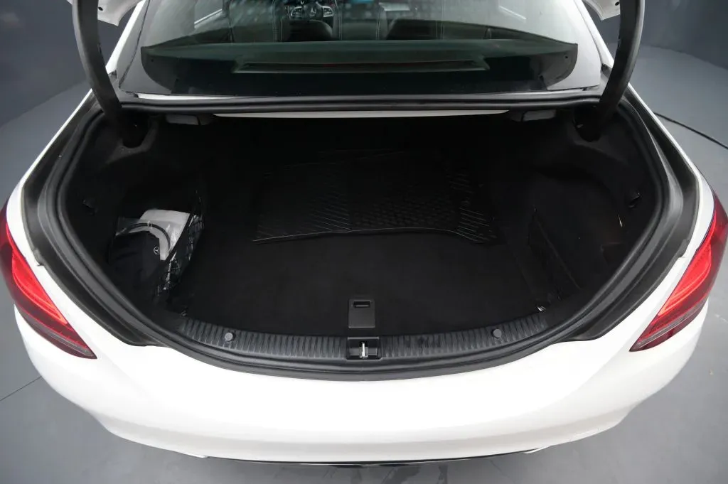 Mercedes-Benz C-Class photo 45