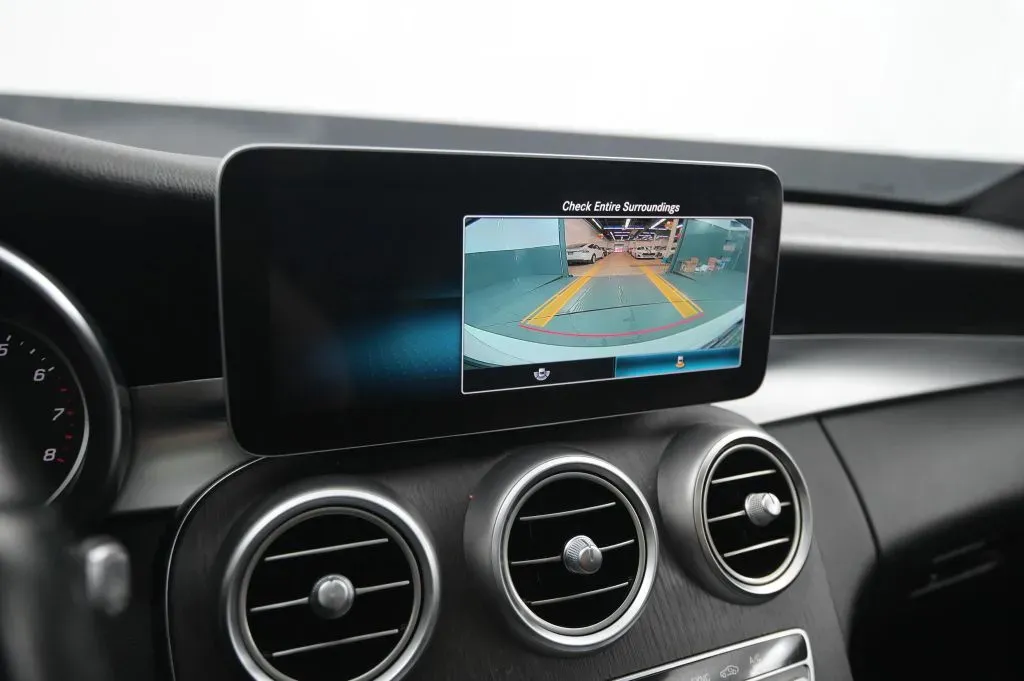 Mercedes-Benz C-Class photo 26