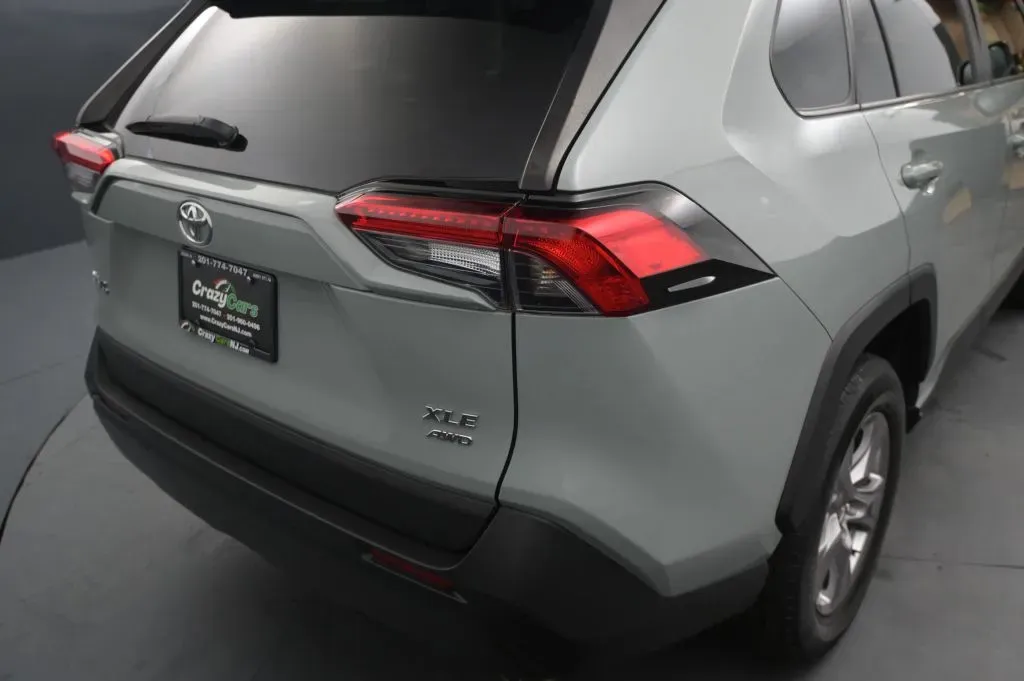 Toyota RAV4 photo 15
