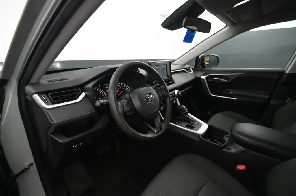 Toyota RAV4 photo 37