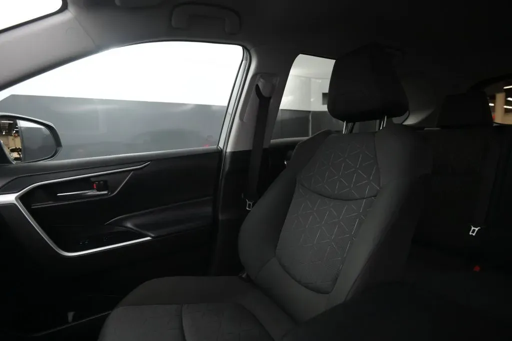Toyota RAV4 photo 28