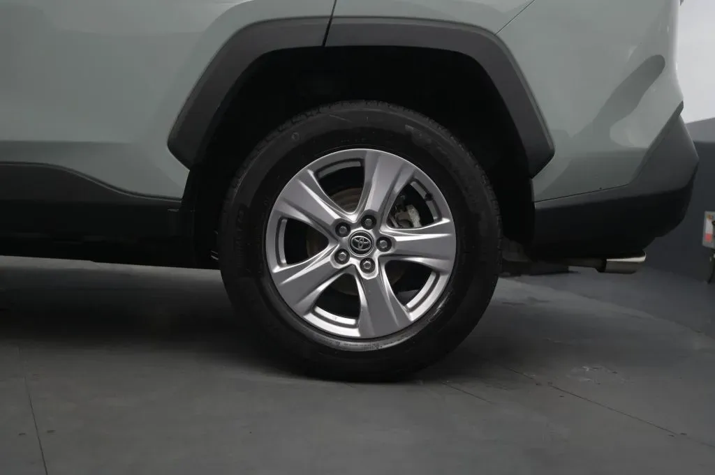 Toyota RAV4 photo 13