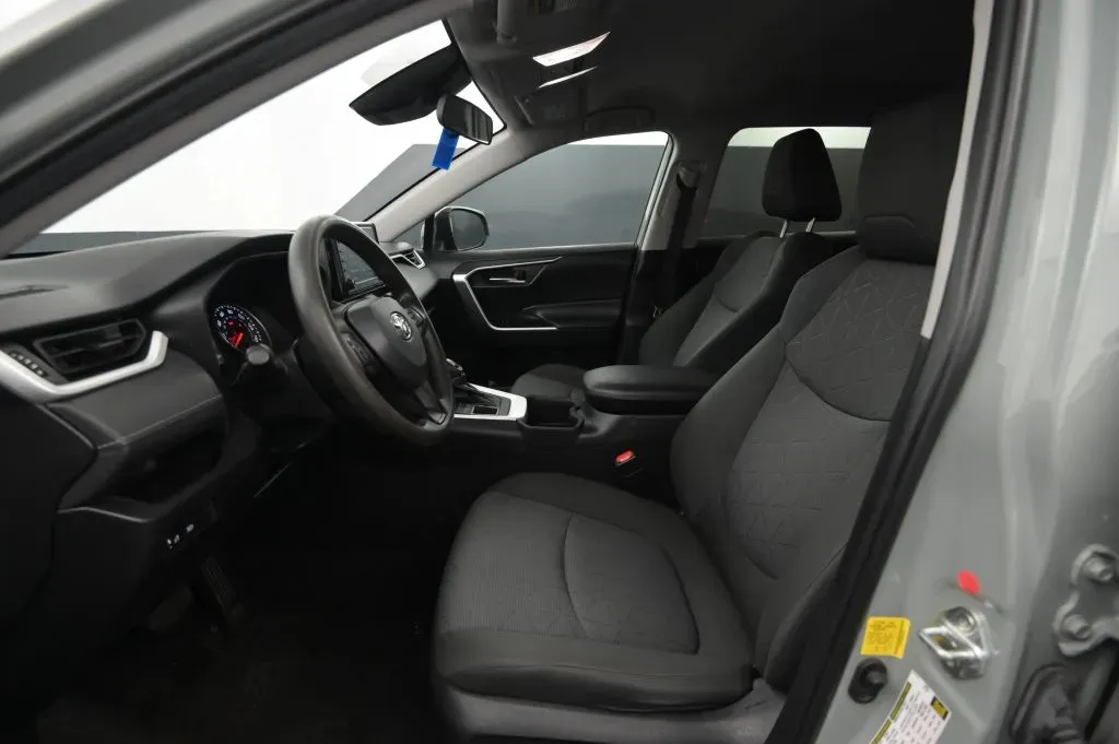 Toyota RAV4 photo 36