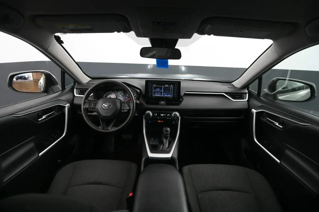 Toyota RAV4 photo 29