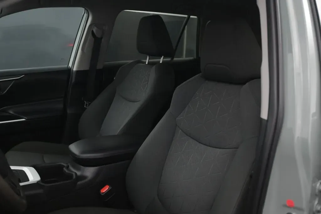 Toyota RAV4 photo 39