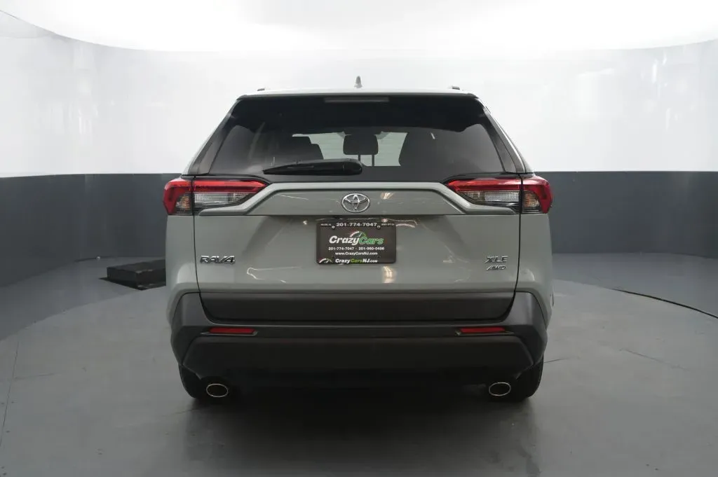 Toyota RAV4 photo 4