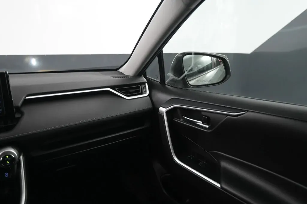Toyota RAV4 photo 33