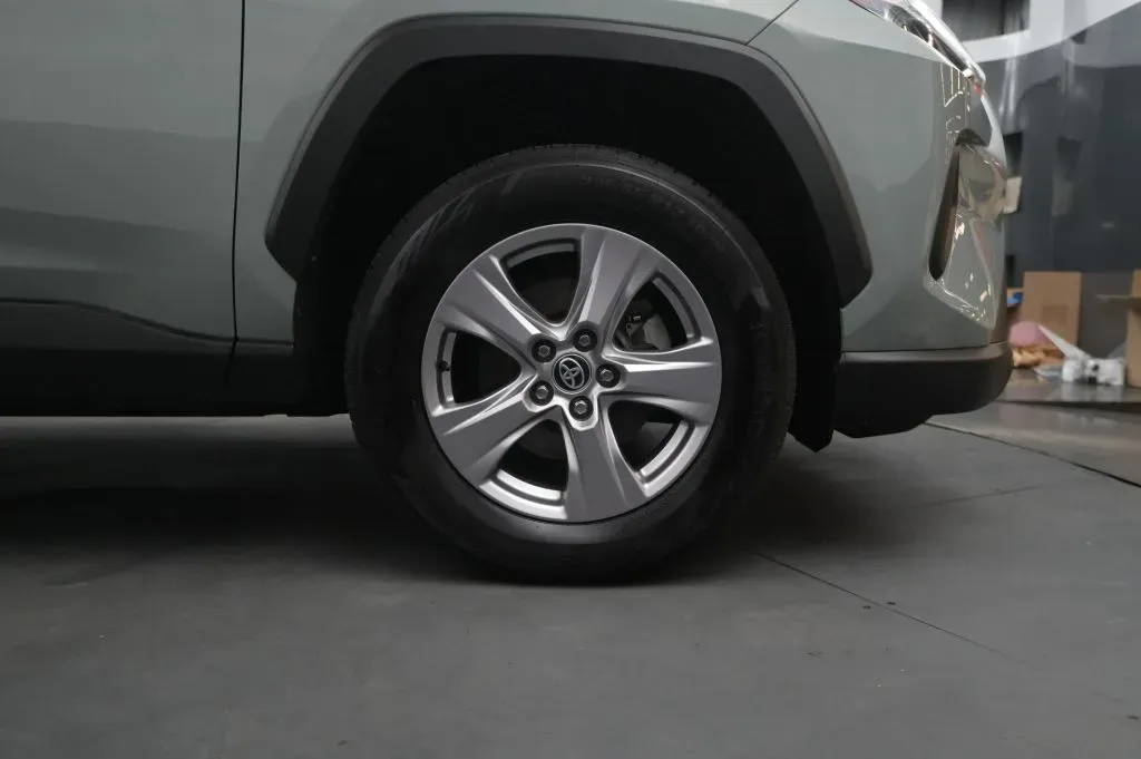 Toyota RAV4 photo 17