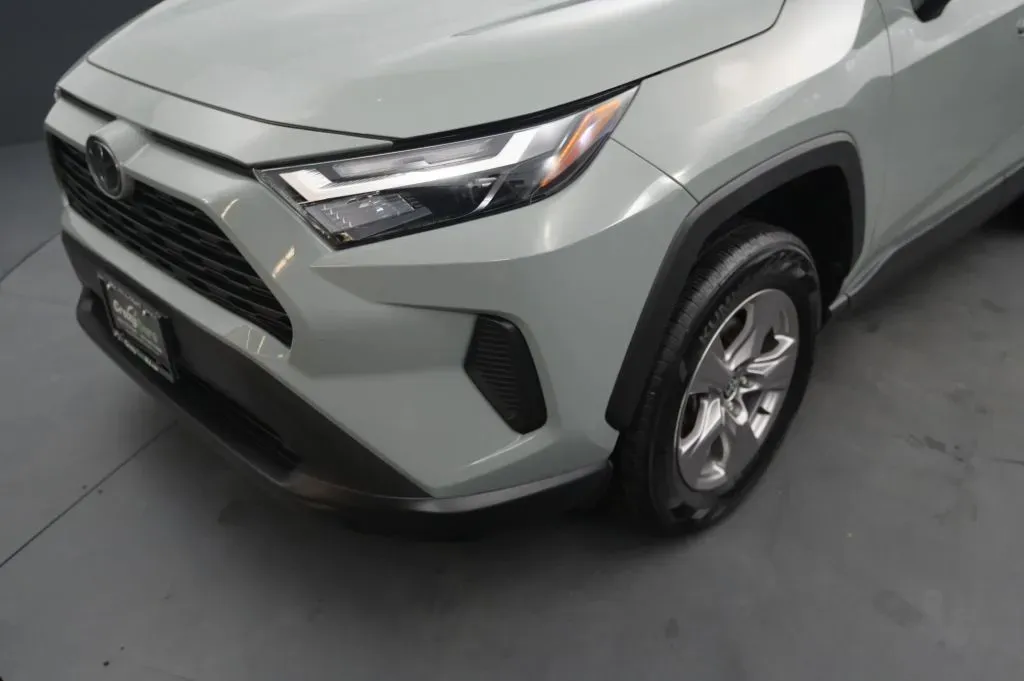 Toyota RAV4 photo 9