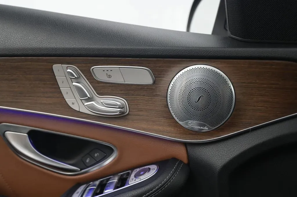 Mercedes-Benz C-Class photo 32