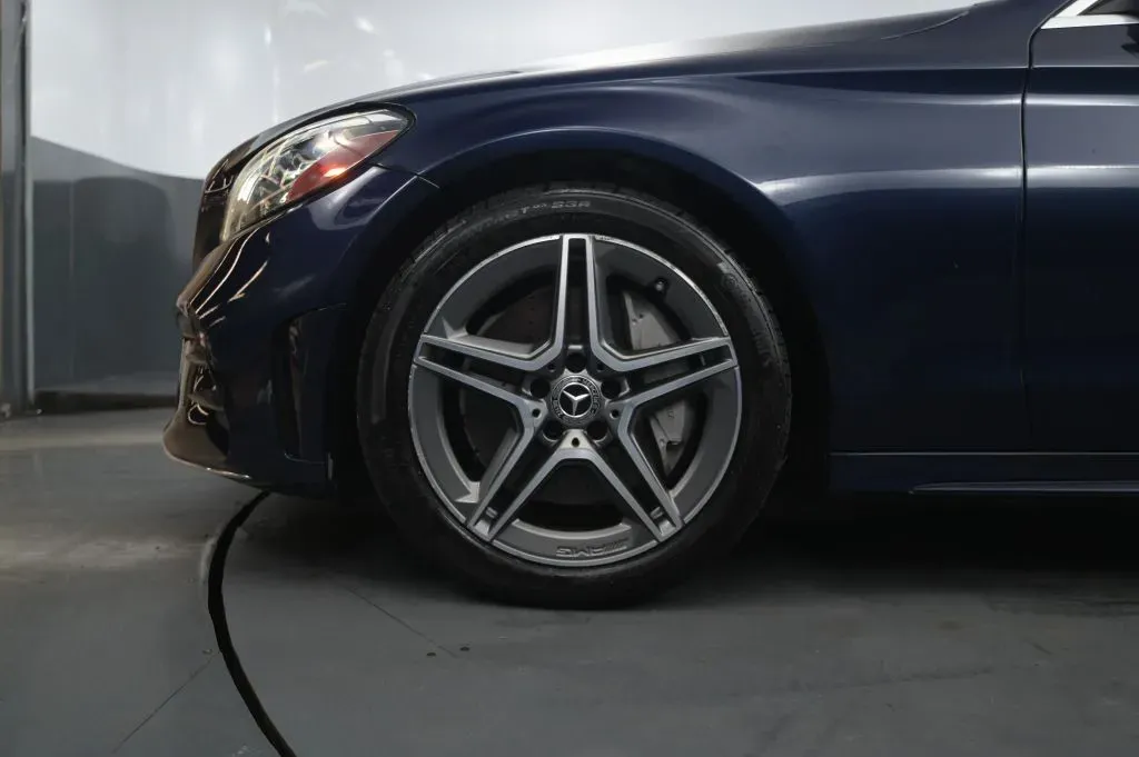 Mercedes-Benz C-Class photo 11