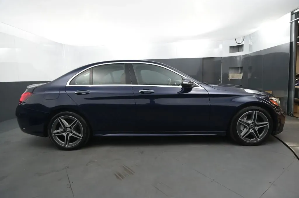 Mercedes-Benz C-Class photo 6